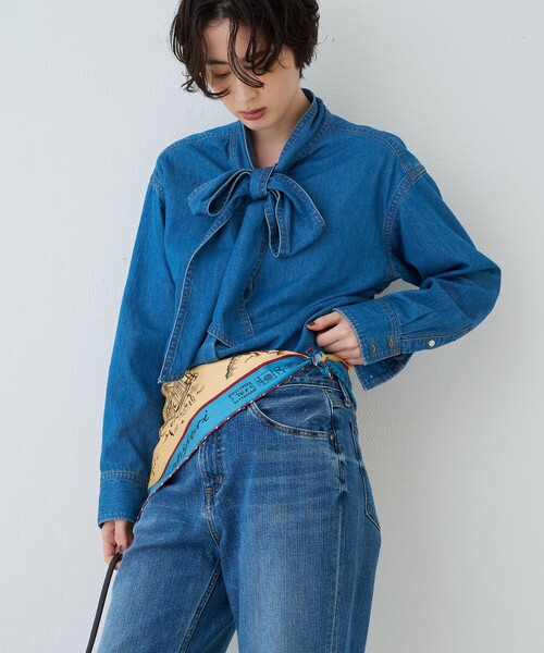 Rouge vif(ルージュヴィフ)の「デニムタイリボンシャツ/ブラウス(シャツ/ブラウス・レディース・ブルー・フリー)」の2枚目の写真