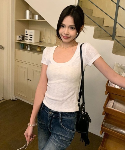 FAVORITO(ファヴォリート)の「UネックTEE(Tシャツ/カットソー・レディース・ホワイト/ブルー/オレンジ/レッド・F)」の10枚目の写真