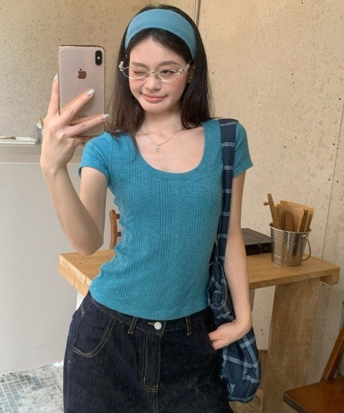 FAVORITO(ファヴォリート)の「UネックTEE(Tシャツ/カットソー・レディース・ホワイト/ブルー/オレンジ/レッド・F)」の19枚目の写真