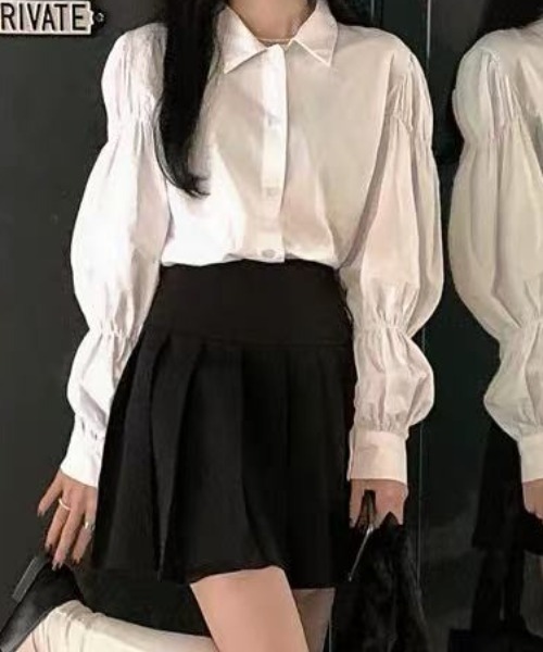 Achic(アシック)の「ギャザースリーブシャツブラウス(Tシャツ/カットソー・レディース・ホワイト・M)」の6枚目の写真