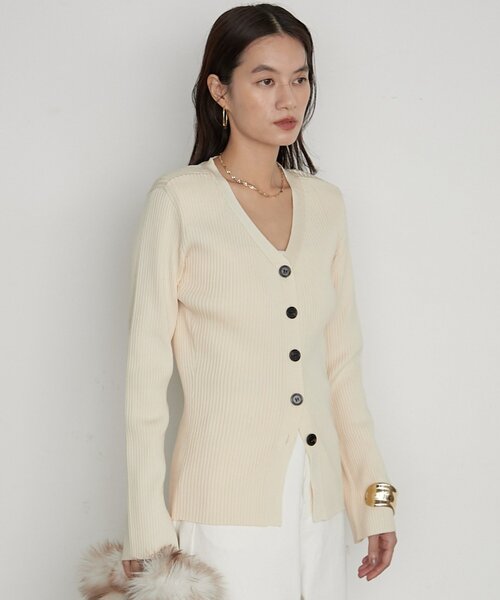 LOUNGEDRESS(ラウンジドレス)の「《品よく着映える》パワショルカーデ 秋服(カーディガン/ボレロ・レディース・オフホワイト/ブラック/ブロンズ・FREE)」の7枚目の写真