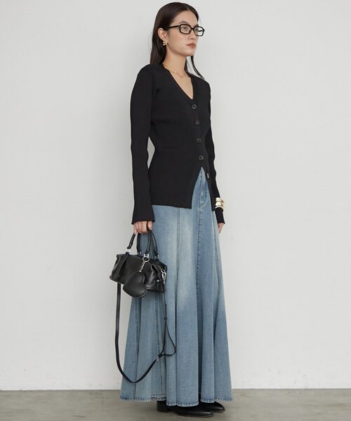 LOUNGEDRESS(ラウンジドレス)の「《品よく着映える》パワショルカーデ 秋服(カーディガン/ボレロ・レディース・オフホワイト/ブラック/ブロンズ・FREE)」の20枚目の写真