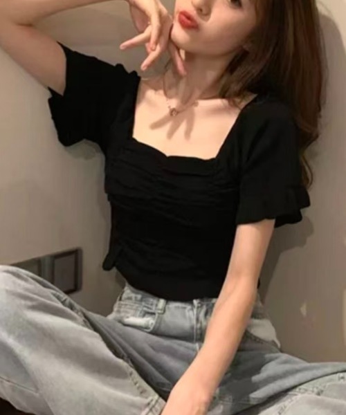 semuse(セミューズ)の「フロントシャーリングスクエアネックフェミニントップス(ニット/セーター・レディース・ホワイト/ライトベージュ/ブラック・FREE)」の5枚目の写真