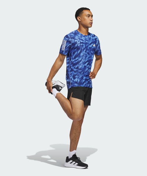 adidas(アディダス)の「オウン ザ ラン 総柄プリント 半袖Tシャツ / アディダス adidas(Tシャツ/カットソー・メンズ・ブルー・3XL/LARGE/MEDIUM/SMALL/X-LARGE/X-SMALL)」の3枚目の写真