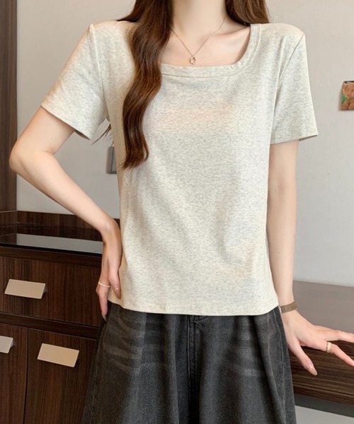 2ly2(トゥーリートゥー)の「スクエアネック 半袖 リブTシャツ(Tシャツ/カットソー・レディース・グレー/ホワイト/ブラック・FREE)」の3枚目の写真