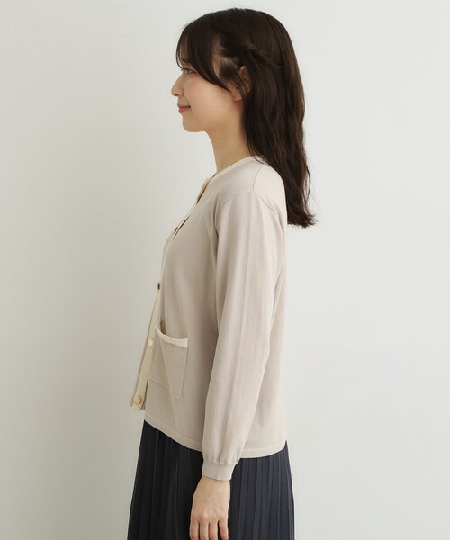 LAURA ASHLEY(ローラアシュレイ)の「【羽織におすすめ!洗える】バイカラーニットカーディガン(カーディガン/ボレロ・レディース・ブラック/ベージュ・40/38)」の12枚目の写真