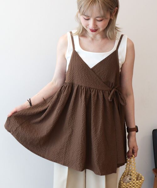 AMERICAN HOLIC(アメリカンホリック)の「【WEB限定】前後2WAYキャミソールチュニック【UVカット・イージーケア】(ベスト・レディース・ブラック/ブラウン・FREE)」の19枚目の写真