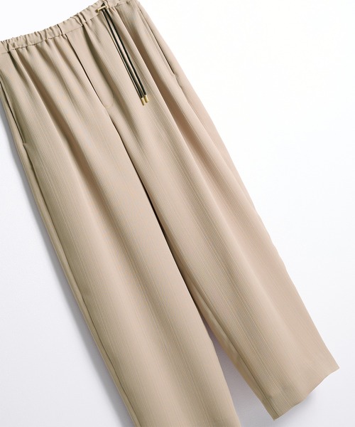 CULLNI(クルニ)の「【CULLNI】別注 Cord pique Drawstring Relaxed Pants / ウォッシャブル / 伸縮素材(スラックス・メンズ・グリーン/グレー/ブラック/ネイビー/ベージュ・1/2)」の4枚目の写真
