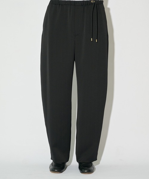 CULLNI(クルニ)の「【CULLNI】別注 Cord pique Drawstring Relaxed Pants / ウォッシャブル / 伸縮素材(スラックス・メンズ・グリーン/グレー/ブラック/ネイビー/ベージュ・1/2)」の9枚目の写真