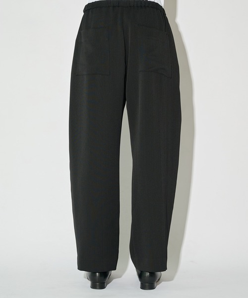 CULLNI(クルニ)の「【CULLNI】別注 Cord pique Drawstring Relaxed Pants / ウォッシャブル / 伸縮素材(スラックス・メンズ・グリーン/グレー/ブラック/ネイビー/ベージュ・1/2)」の12枚目の写真