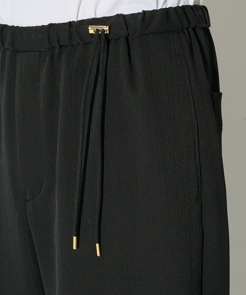 CULLNI(クルニ)の「【CULLNI】別注 Cord pique Drawstring Relaxed Pants / ウォッシャブル / 伸縮素材(スラックス・メンズ・グリーン/グレー/ブラック/ネイビー/ベージュ・1/2)」の15枚目の写真