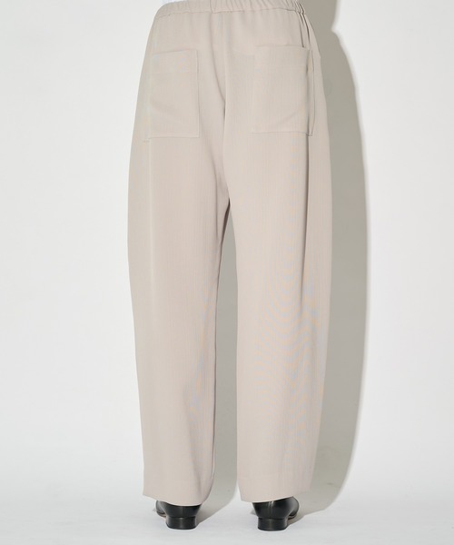 CULLNI(クルニ)の「【CULLNI】別注 Cord pique Drawstring Relaxed Pants / ウォッシャブル / 伸縮素材(スラックス・メンズ・グリーン/グレー/ブラック/ネイビー/ベージュ・1/2)」の21枚目の写真
