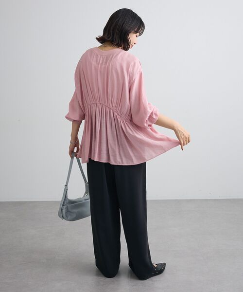 Green Parks(グリーンパークス)の「Vネック切替リブドッキングシャツ(シャツ/ブラウス・レディース・ピンク/ブラウン/ホワイト系その他2/ブラック・FREE)」の11枚目の写真