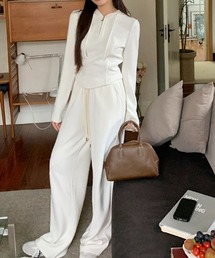 フード付き スウェット × ワイドパンツ セットアップ
