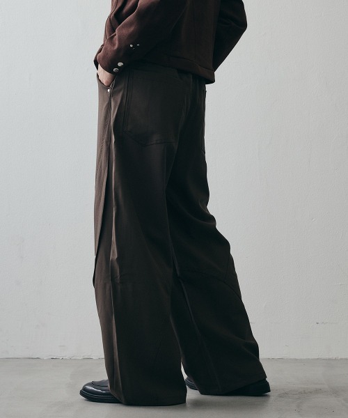 Shoowtime(ショウタイム)の「Studded Detail Grunge Wide-Leg Baggy Slacks / スタッズディテール グランジワイドバギースラックス(スラックス・メンズ・ブラウン/ブラック・X-LARGE/LARGE/MEDIUM)」の18枚目の写真