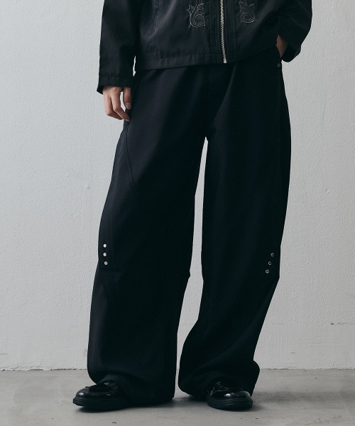 Shoowtime(ショウタイム)の「Studded Detail Grunge Wide-Leg Baggy Slacks / スタッズディテール グランジワイドバギースラックス(スラックス・メンズ・ブラウン/ブラック・X-LARGE/LARGE/MEDIUM)」の3枚目の写真