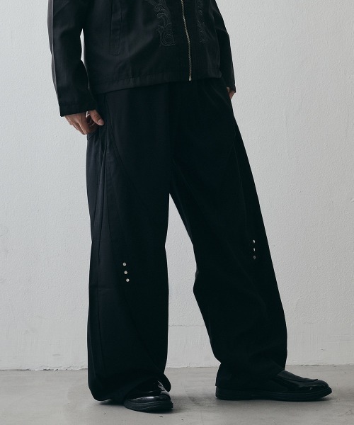 Shoowtime(ショウタイム)の「Studded Detail Grunge Wide-Leg Baggy Slacks / スタッズディテール グランジワイドバギースラックス(スラックス・メンズ・ブラウン/ブラック・X-LARGE/LARGE/MEDIUM)」の8枚目の写真