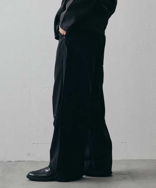 Shoowtime(ショウタイム)の「Studded Detail Grunge Wide-Leg Baggy Slacks / スタッズディテール グランジワイドバギースラックス(スラックス・メンズ・ブラウン/ブラック・X-LARGE/LARGE/MEDIUM)」の9枚目の写真
