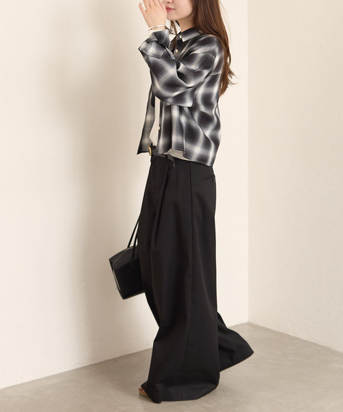 JOURNAL STANDARD(ジャーナルスタンダード)の「オンブレチェッククロップド シャツ(シャツ/ブラウス・レディース・コバルトブルー/ブラック系その他・FREE)」の6枚目の写真