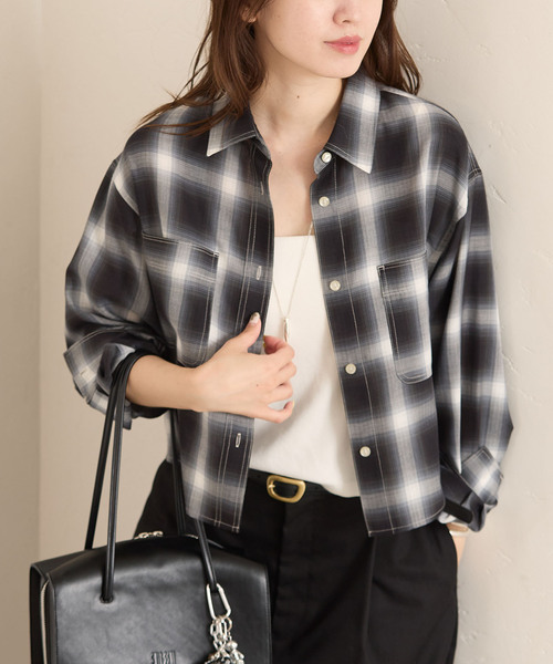 JOURNAL STANDARD(ジャーナルスタンダード)の「オンブレチェッククロップド シャツ(シャツ/ブラウス・レディース・コバルトブルー/ブラック系その他・FREE)」の9枚目の写真
