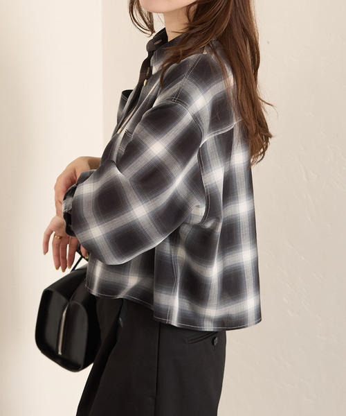 JOURNAL STANDARD(ジャーナルスタンダード)の「オンブレチェッククロップド シャツ(シャツ/ブラウス・レディース・コバルトブルー/ブラック系その他・FREE)」の10枚目の写真