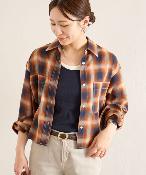 JOURNAL STANDARD(ジャーナルスタンダード)の「オンブレチェッククロップド シャツ(シャツ/ブラウス・レディース・コバルトブルー/ブラック系その他・FREE)」の13枚目の写真