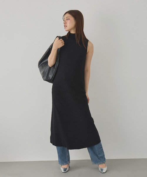 MAGASIN DE MODE Chou Chou(マガジンデモードシュシュ)の「【MAGASIN DE MODE Chou Chou】モックネックノースリーブニットワンピース SNF(ワンピース・レディース・ブラウン/ブラック/アイボリー・FREE)」の1枚目の写真