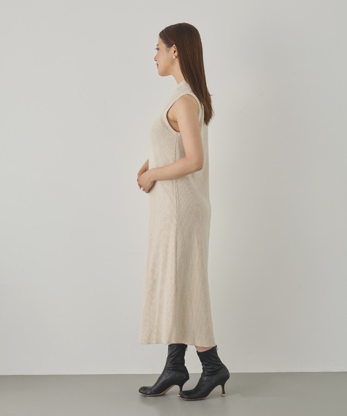 MAGASIN DE MODE Chou Chou(マガジンデモードシュシュ)の「【MAGASIN DE MODE Chou Chou】モックネックノースリーブニットワンピース SNF(ワンピース・レディース・ブラウン/ブラック/アイボリー・FREE)」の7枚目の写真