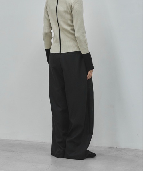 feepur（フェピュール）の「【TALLサイズあり】ダブルタックツイルパンツ（その他パンツ・レディース・ブラック/グレー・SMALL/TALL/MEDIUM）」の13枚目の写真
