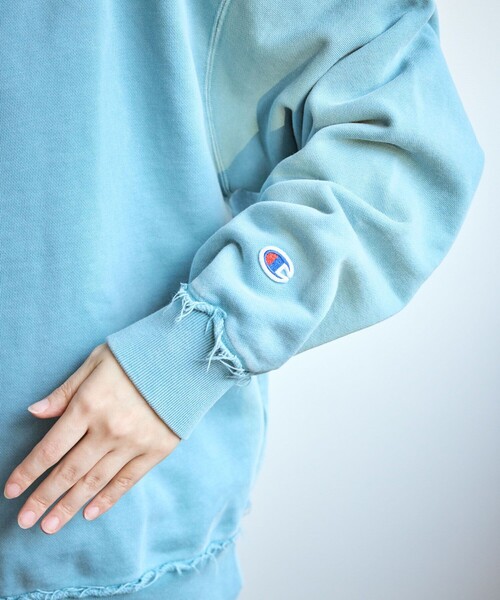 ROPE' PICNIC（ロペピクニック）の「【Champion/チャンピオン】ピグメント裏毛クルーネックスウェット（スウェット・レディース・サックスブルー・FREE）」の17枚目の写真
