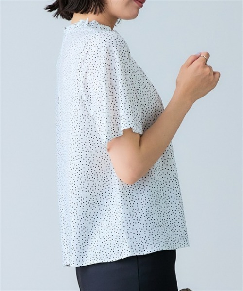 7days Life Styling(セブンデイズライフスタイリング)の「【接触冷感】カットソー素材フリルネックドットブラウス(シャツ/ブラウス・レディース・ネイビー系/ホワイト系・M/L/LL/3L)」の10枚目の写真