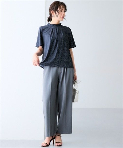 7days Life Styling(セブンデイズライフスタイリング)の「【接触冷感】カットソー素材フリルネックドットブラウス(シャツ/ブラウス・レディース・ネイビー系/ホワイト系・M/L/LL/3L)」の8枚目の写真