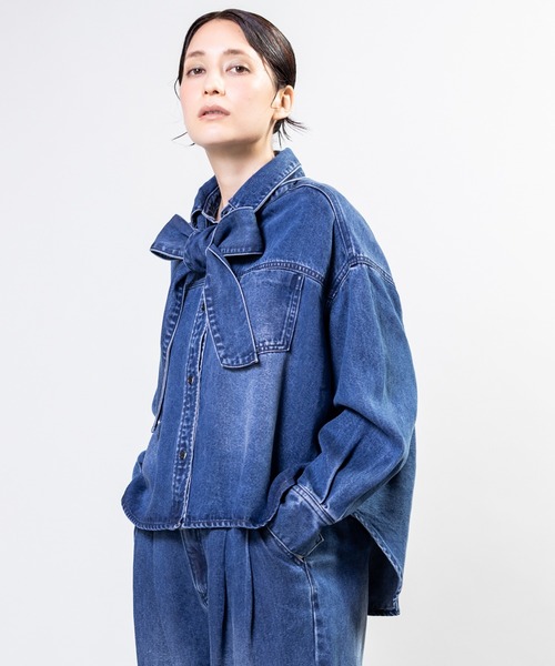 OSMOSIS(オズモーシス)の「セルロースデニムリボンシャツ(シャツ/ブラウス・レディース・ライトブルー/ブラック/ブルー・ONE SIZE)」の3枚目の写真