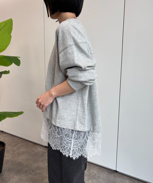 Jena espace merveilleux(ジェナ エスパスメルヴェイユ)の「裾レース裏毛プルオーバー(Tシャツ/カットソー・レディース・ピンク/グレー・FREE)」の4枚目の写真