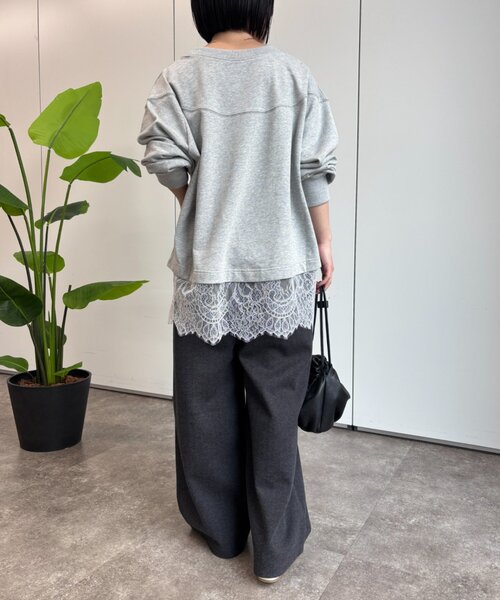 Jena espace merveilleux(ジェナ エスパスメルヴェイユ)の「裾レース裏毛プルオーバー(Tシャツ/カットソー・レディース・ピンク/グレー・FREE)」の9枚目の写真
