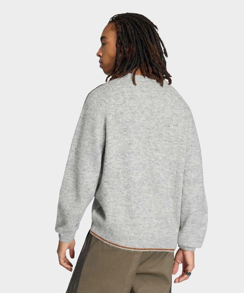 adidas（アディダス）の「スリーストライプス フラッフィー ニット クルー スウェットシャツ / トレーナー / アディダスオリジナルス adidas Originals（スウェット・メンズ・グレー・X-LARGE/3XL/XX-LARGE/X-SMALL/SMALL/MEDIUM/LARGE）」の6枚目の写真