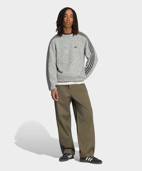 adidas（アディダス）の「スリーストライプス フラッフィー ニット クルー スウェットシャツ / トレーナー / アディダスオリジナルス adidas Originals（スウェット・メンズ・グレー・X-LARGE/3XL/XX-LARGE/X-SMALL/SMALL/MEDIUM/LARGE）」の4枚目の写真