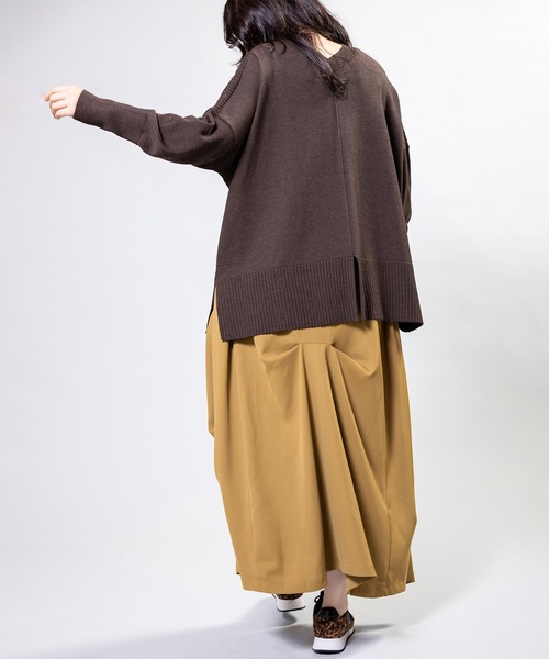 OSMOSIS(オズモーシス)の「ピンタックポケットドレープスカート(スカート・レディース・ネイビー/ブラック/マスタード・ONE SIZE)」の12枚目の写真