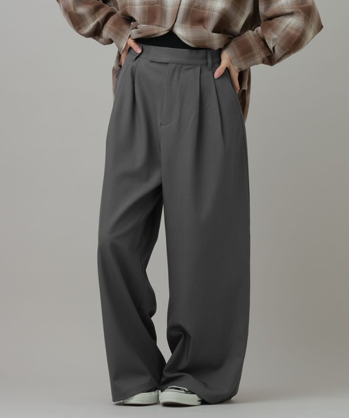 LAKOLE(ラコレ)の「ツータックスラックスパンツ / 1052426(スラックス・レディース・ブラウン/グレー/ブラック・LARGE/MEDIUM)」の3枚目の写真