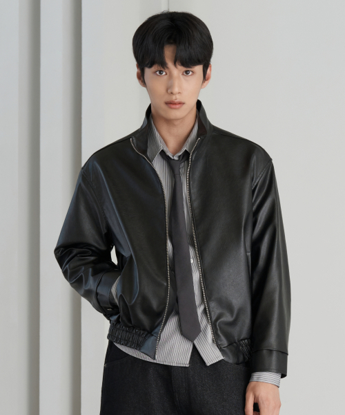 HYOJI(ヒョージ)の「26 FW レザー ハイネック ブルゾン クロップドレザージャケット (ブラック)(ライダースジャケット・メンズ・ブラック・L/M)」の2枚目の写真