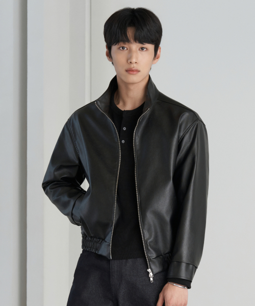 HYOJI(ヒョージ)の「26 FW レザー ハイネック ブルゾン クロップドレザージャケット (ブラック)(ライダースジャケット・メンズ・ブラック・L/M)」の3枚目の写真