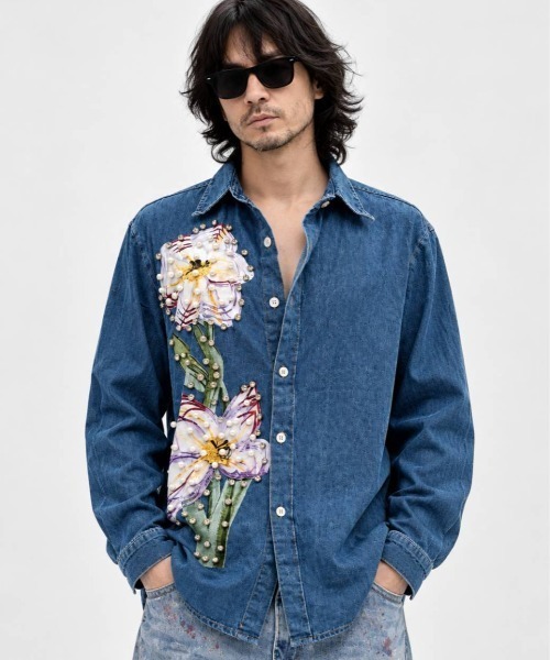 KAMINARI_TOKIO(カミナリトキオ)の「フラワーモチーフパール&ビジュデニムシャツ(シャツ/ブラウス・レディース・ブルー系・FREE)」の14枚目の写真