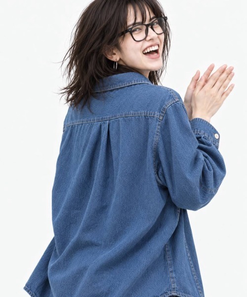 KAMINARI_TOKIO(カミナリトキオ)の「フラワーモチーフパール&ビジュデニムシャツ(シャツ/ブラウス・レディース・ブルー系・FREE)」の11枚目の写真