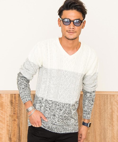 Vicci（ビッチ）の「『vicci/ヴィッチ』ケーブル編みVネック長袖ニットセーター（ニット/セーター・メンズ・ホワイト系その他2/ホワイト系その他4/ブラック系その他/ネイビー/ワインレッド/ホワイト系その他/ホワイト系その他3/アイボリー/ホワイト系その他5/ホワイト系その他6/ブラック/ブラック系その他2/グレー系その他/ミックスグレー/キャメル/グレー系その他2/オフホワイト/ベージュ/カーキ/ホワイト系その他7/パープル/レッド/インディゴブルー/ピンク/ロイヤルブルー/モカ/グリーン・L/M/44/46/XL）」の10枚目の写真