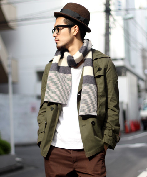 NANO universe（ナノユニバース）の「微起毛ショートトレンチ（トレンチコート・メンズ・ベージュ/グレイッシュベージュ/カーキ/ネイビー・SMALL/MEDIUM/LARGE）」の4枚目の写真