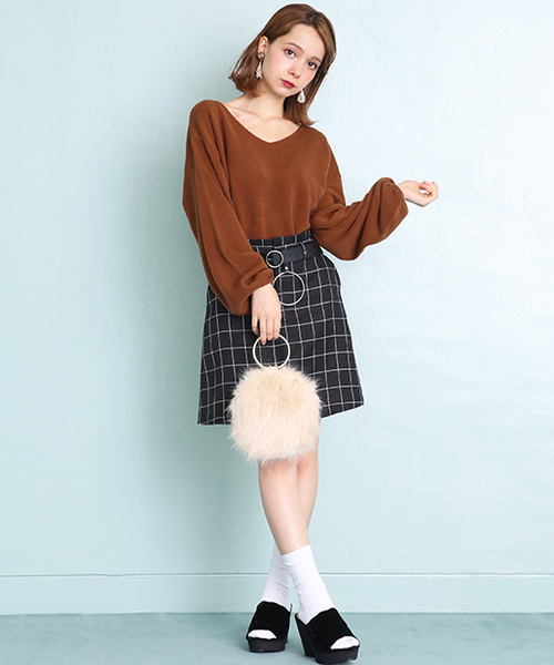 one after another NICE CLAUP（ワンアフターアナザーナイスクラップ）の「シンプルＶニットプルオーバー（ニット/セーター・レディース・ブラック/アイボリー/ラベンダー/キャメル/ピンク系その他・FREE）」の16枚目の写真