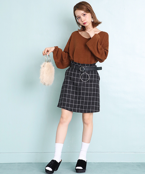 one after another NICE CLAUP（ワンアフターアナザーナイスクラップ）の「シンプルＶニットプルオーバー（ニット/セーター・レディース・ブラック/アイボリー/ラベンダー/キャメル/ピンク系その他・FREE）」の17枚目の写真