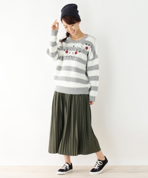 Cutie Blonde（キューティーブロンド）の「【3点セット】ニット×スカンツ×帽子（アンサンブル・レディース・グレー/ブルー・38/40）」の2枚目の写真