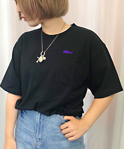 apres jour（アプレジュール）の「刺繍ロゴポケットTシャツ【ZOZOTOWN限定アイテム】（Tシャツ/カットソー・レディース・ベージュ/ブラック/モカ/オフホワイト・フリー）」の3枚目の写真