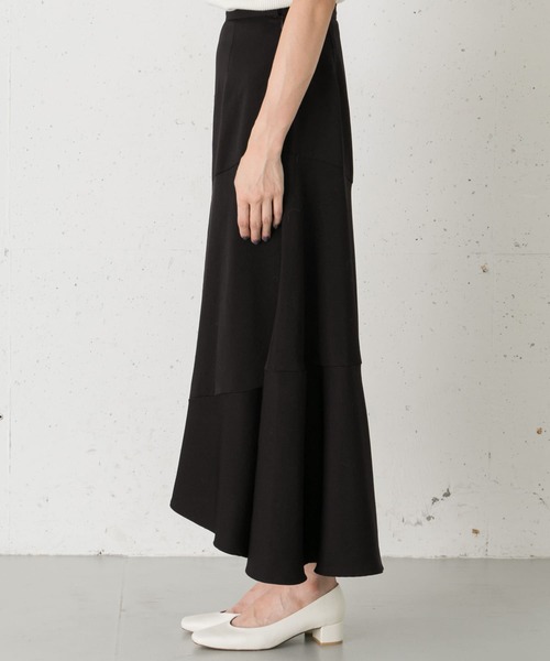 URBAN RESEARCH ROSSO WOMEN(アーバンリサーチ ロッソ)の「ヘムフレアマキシスカート∴(スカート・レディース・ブラック/ブラウン・38/36)」の22枚目の写真